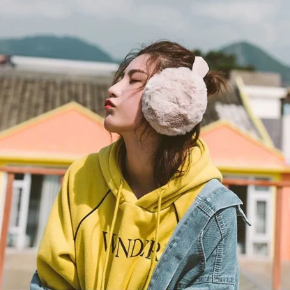 Stylish Winter Fashion Earmuffs - Image 3